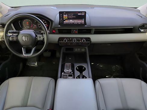 Used 2024 Honda Pilot Touring image 10