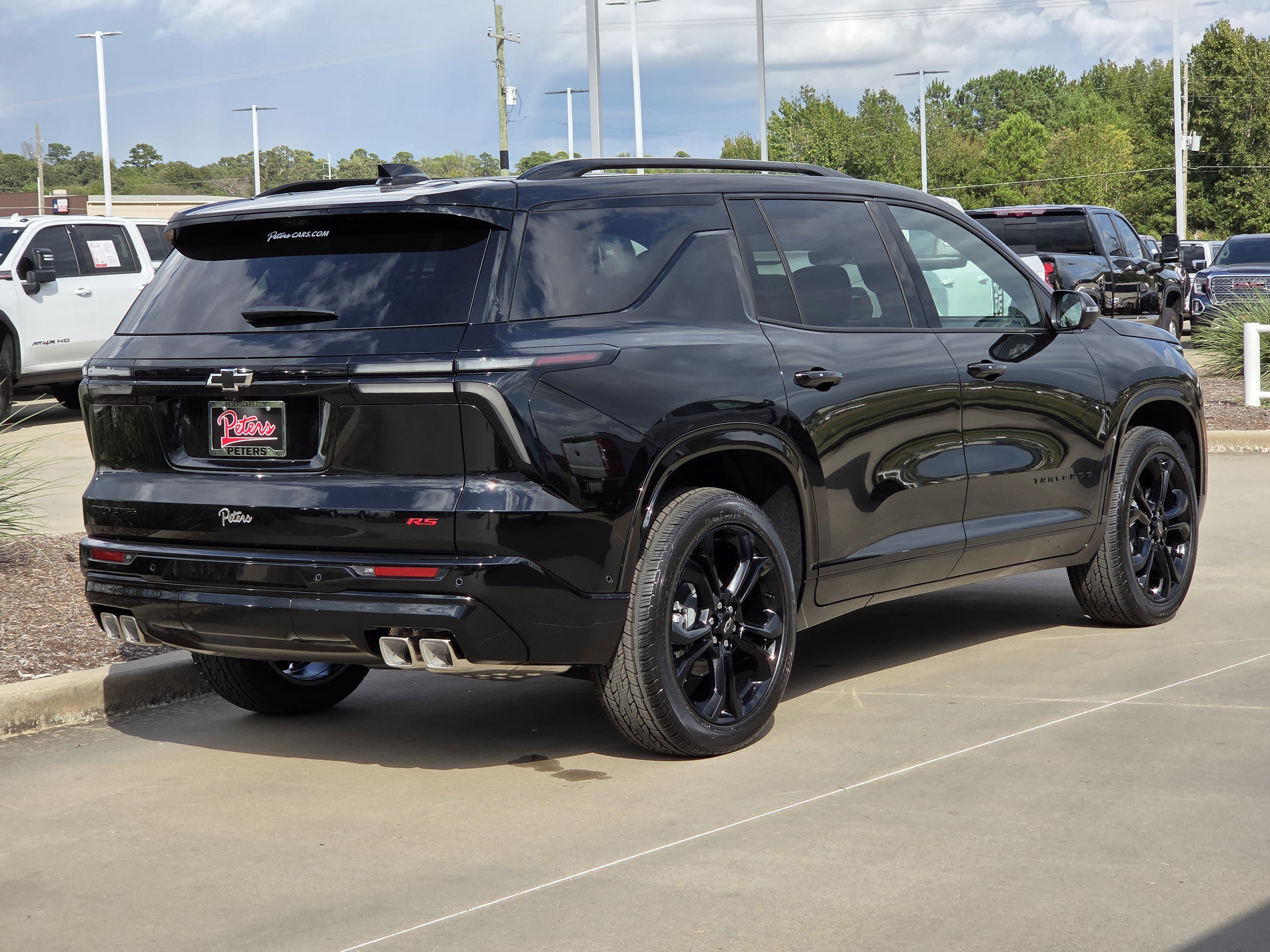 New 2027 Chevrolet Traverse RS FWD image 3