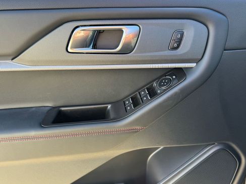 New 2026 Ford Explorer ST-Line image 9