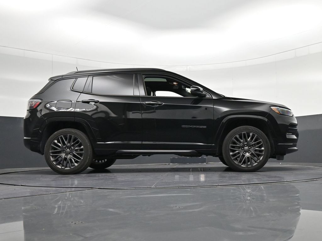 Used 2024 Jeep Compass Limited w/ High Altitude Package AWD/4WD image 34