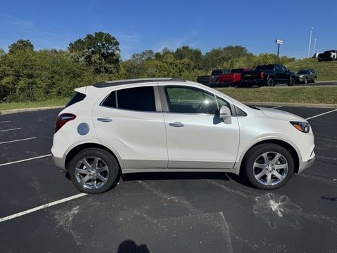 Used 2018 Buick Encore Premium w/ Experience Buick Package image 2