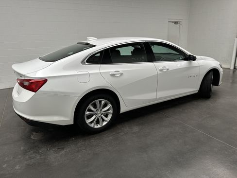 Used 2025 Chevrolet Malibu LT FWD image 8