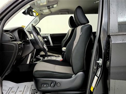 Used 2024 Toyota 4Runner SR5 image 25