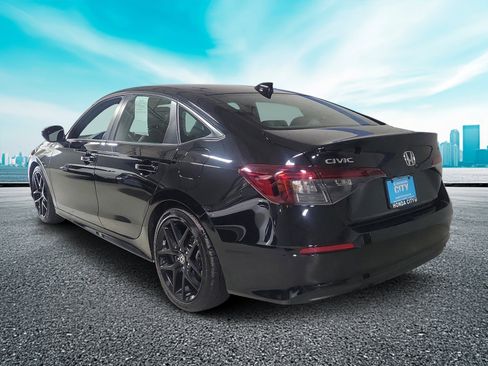 Used 2025 Honda Civic Sport image 3