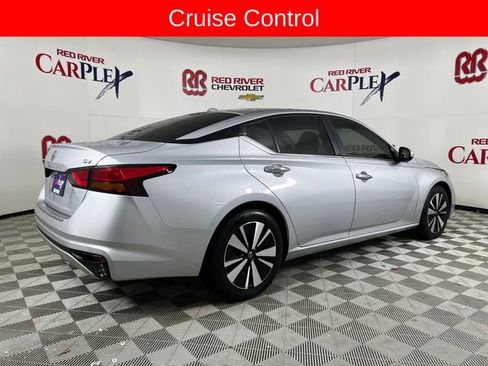 Used 2022 Nissan Altima 2.5 SV image 8