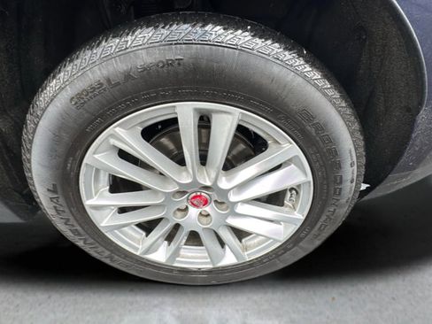 Used 2017 Jaguar F-PACE Prestige image 20