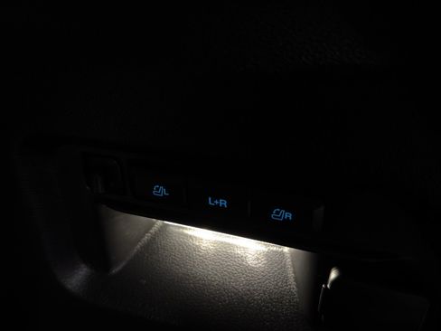 Used 2025 Ford Explorer Platinum w/ Ultimate Package image 24