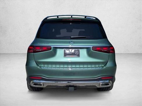 New 2026 Mercedes-Benz GLS 580 4MATIC image 8