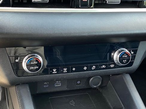 Used 2024 Mitsubishi Outlander SE AWD/4WD image 18