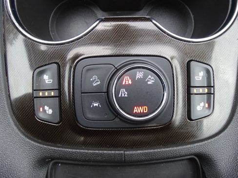 Used 2020 GMC Acadia AT4 w/ GMC Pro Grade Package image 33