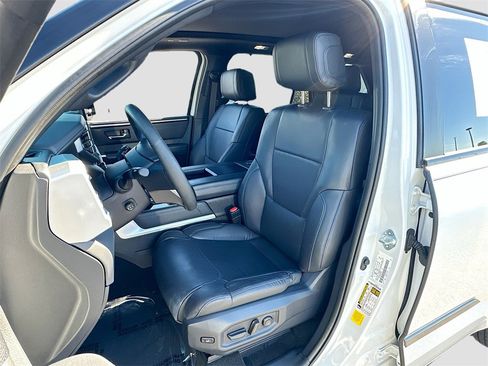 Used 2025 Toyota Sequoia Platinum image 21