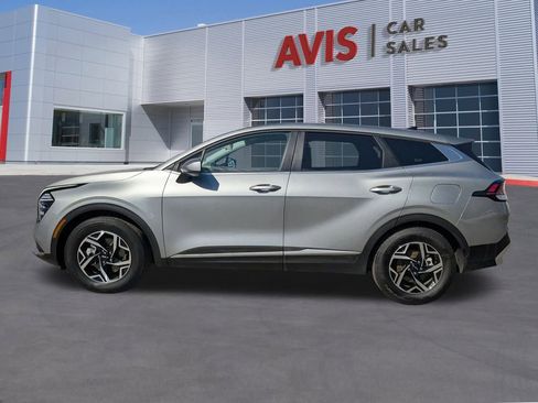Used 2024 Kia Sportage LX image 2