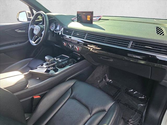 Used 2019 Audi Q7 3.0T Premium w/ Convenience Package AWD/4WD image 24