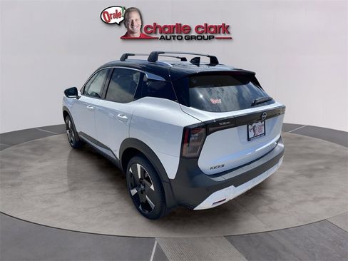 New 2026 Nissan Kicks SR image 4