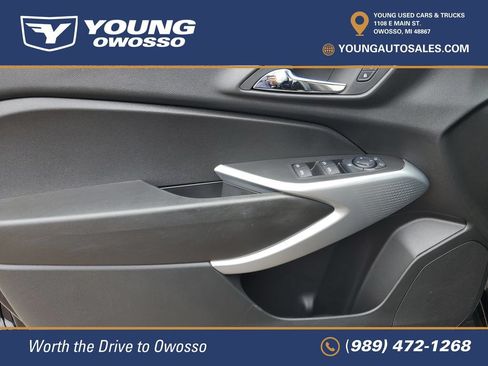 Used 2024 Chevrolet Trax RS FWD image 18