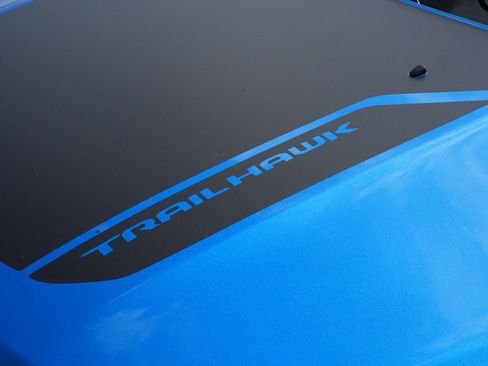 Used 2025 Jeep Compass Trailhawk image 22