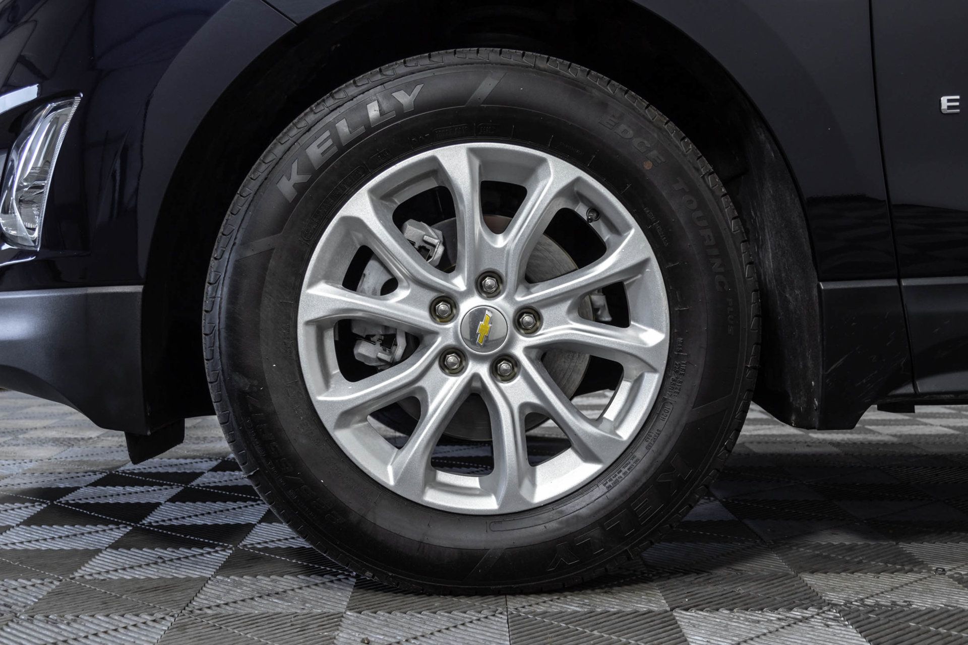 Used 2020 Chevrolet Equinox LS w/ LS Convenience Package FWD image 45