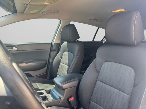 Used 2019 Kia Sportage LX image 18