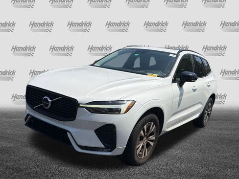 Certified 2024 Volvo XC60 B5 Core w/ Protection Package Premier AWD/4WD image 44