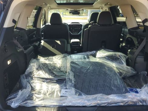 Certified 2025 Subaru Ascent Limited w/ Popular Package #2 image 33