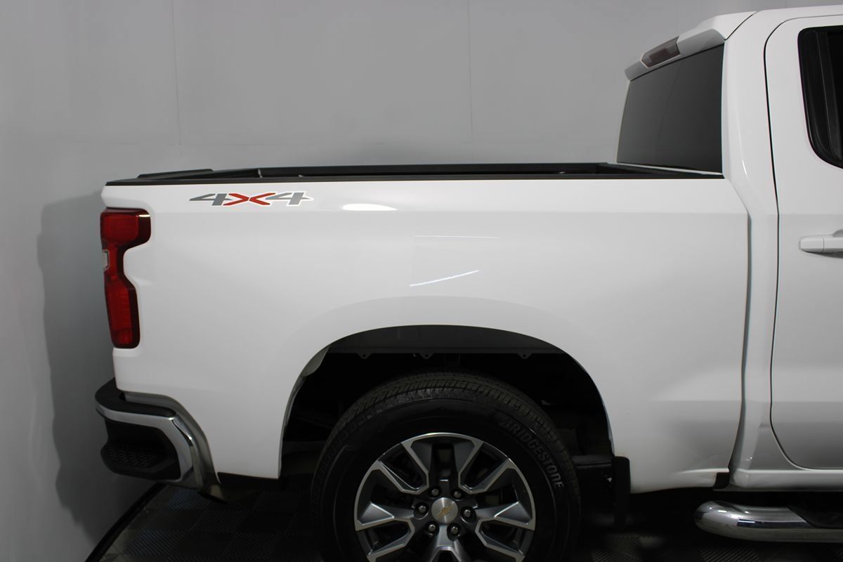 Used 2025 Chevrolet Silverado 1500 LT AWD/4WD image 28
