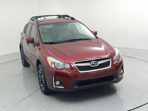 Used 2017 Subaru Crosstrek 2.0i Limited w/ Popular Package #2 image 2