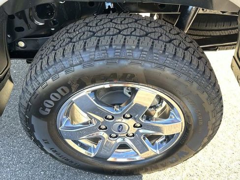 New 2025 Ford Ranger XLT w/ Chrome Accent Package image 12