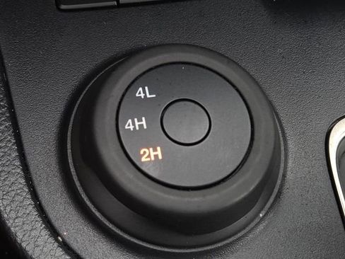 Used 2022 Ford Ranger Lariat w/ Equipment Group 501A High image 10