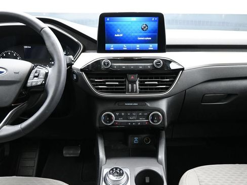 Used 2022 Ford Escape SE w/ SE Sport Appearance Package FWD image 18