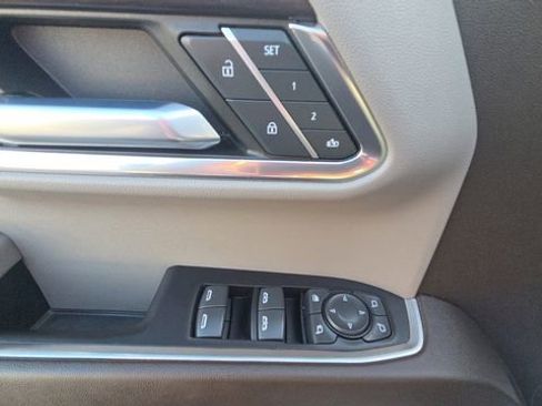 Used 2023 GMC Sierra 1500 SLT w/ SLT Premium Package image 37