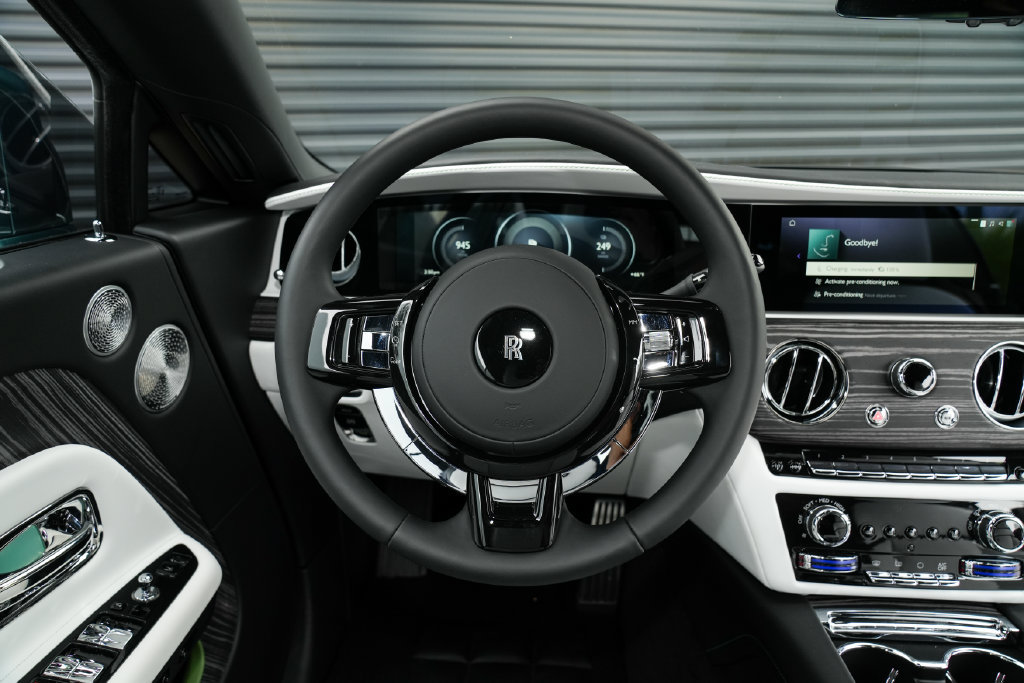 Used 2024 Rolls-Royce Spectre w/ Spectre Launch Package AWD/4WD image 31
