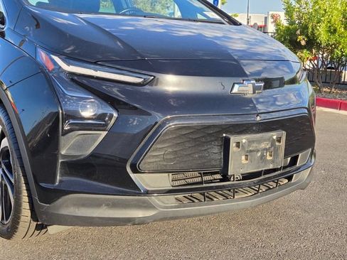 Used 2023 Chevrolet Bolt LT w/ Infotainment Package FWD image 8