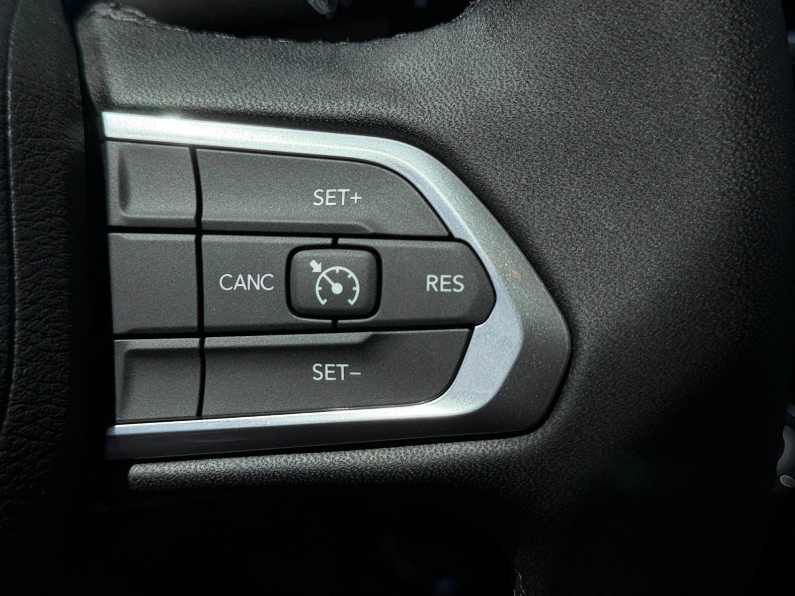 New 2026 Jeep Compass Latitude AWD/4WD image 25