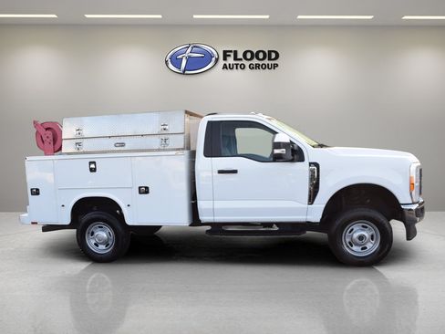 Used 2023 Ford F350 XL w/ FX4 Off-Road Package AWD/4WD image 3