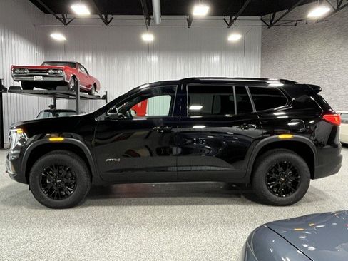 New 2026 GMC Acadia AT4 w/ Luxury Package AWD/4WD image 2