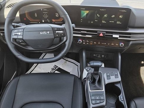 New 2026 Kia Sportage EX FWD image 12