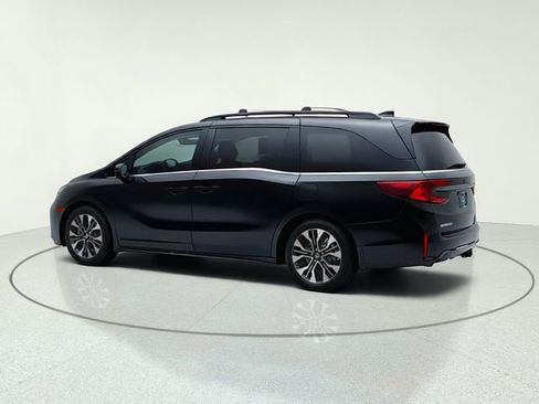 Used 2025 Honda Odyssey Elite image 3