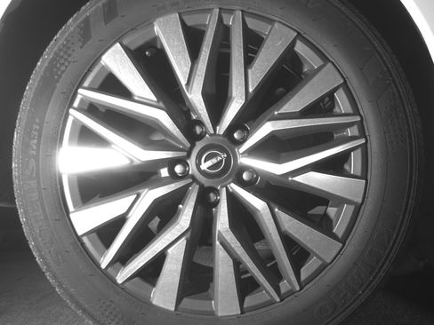 Used 2025 Nissan Altima 2.5 SV FWD image 15