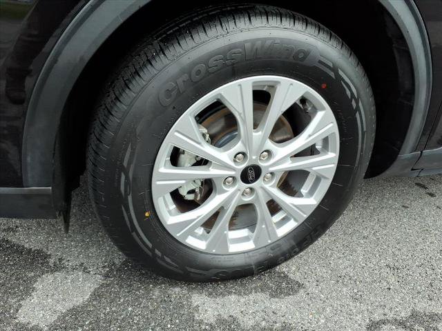 Certified 2023 Ford Escape Active w/ Tech Pack #2 AWD/4WD image 2