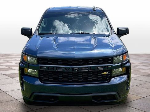Used 2020 Chevrolet Silverado 1500 Custom w/ Custom Value Package RWD image 3