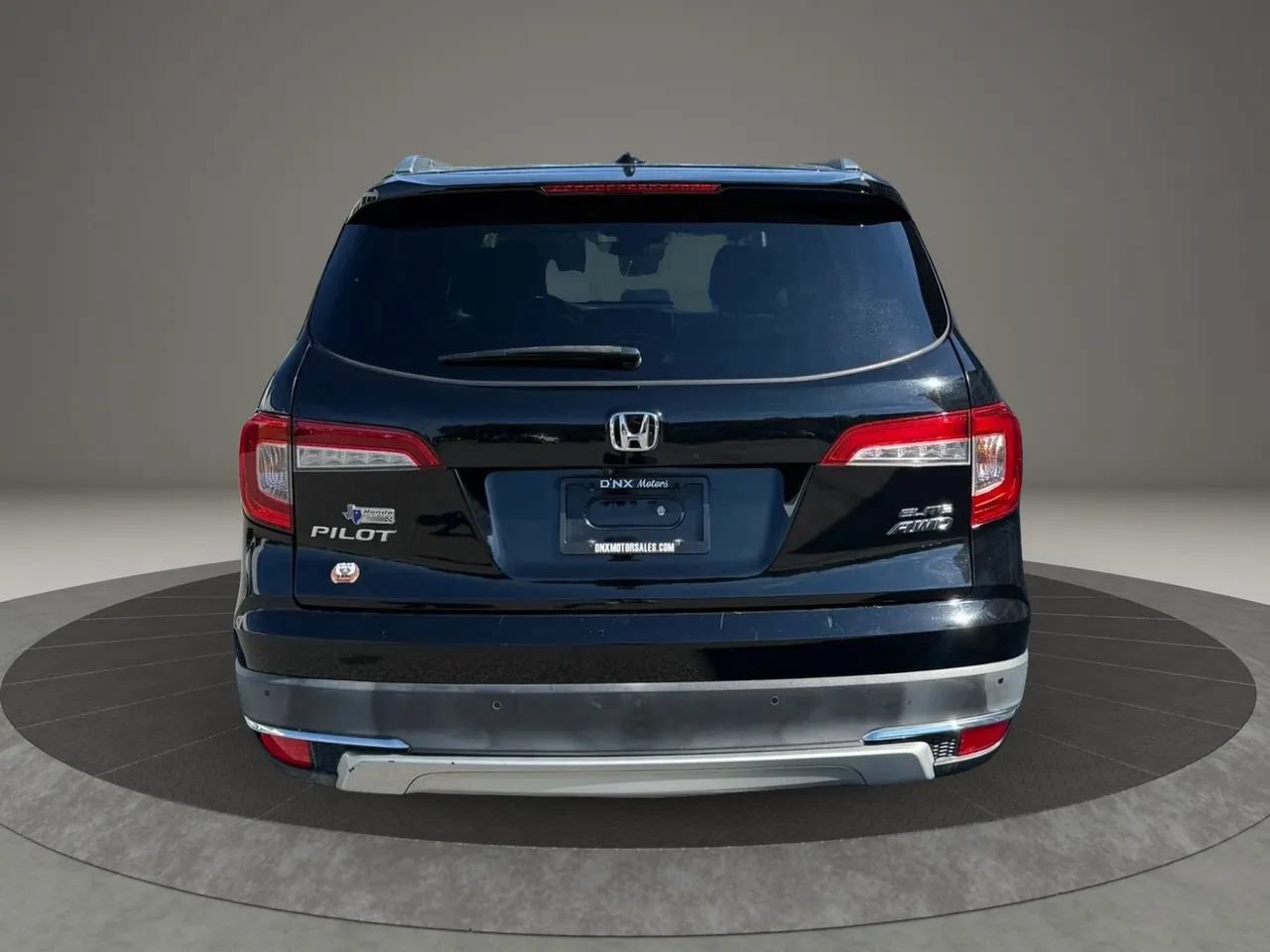 Used 2019 Honda Pilot Elite image 4