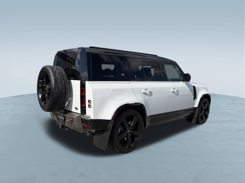 Used 2022 Land Rover Defender 110 X-Dynamic HSE AWD/4WD image 8