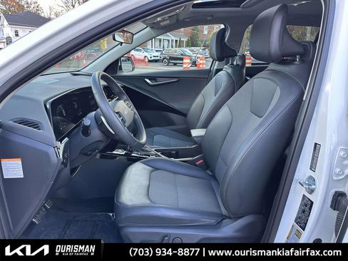 Used 2023 Kia Niro EX Touring image 24