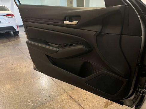 Used 2025 Nissan Altima 2.5 SV image 20