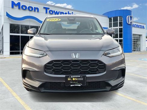 Used 2023 Honda HR-V LX image 2