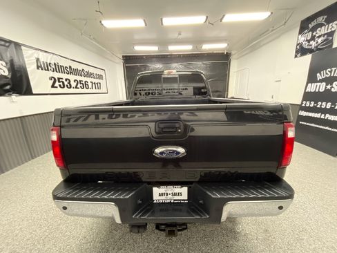 Used 2015 Ford F250 Lariat w/ Lariat Ultimate Package image 4