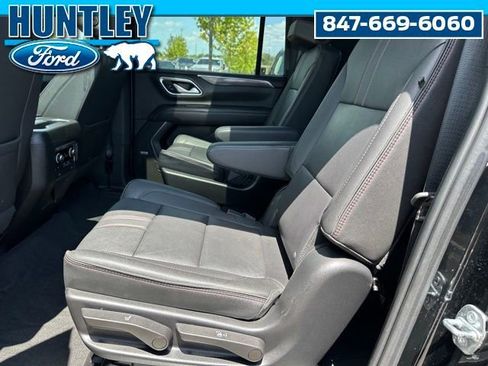 Used 2022 Chevrolet Suburban RST w/ Luxury Package image 19