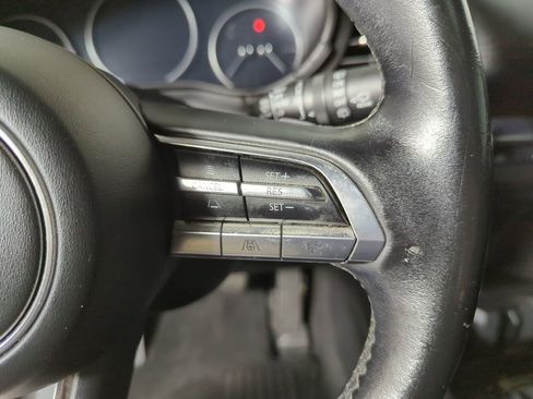 Used 2021 MAZDA MAZDA3 Hatchback w/Premium Plus Pkg image 28