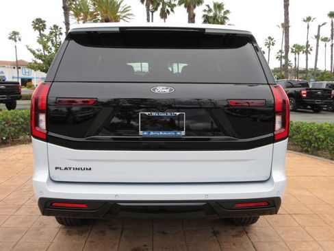New 2026 Ford Expedition Platinum AWD/4WD image 3