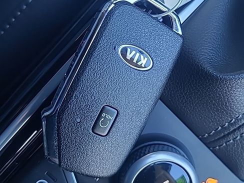 Certified 2021 Kia Sorento SX image 31